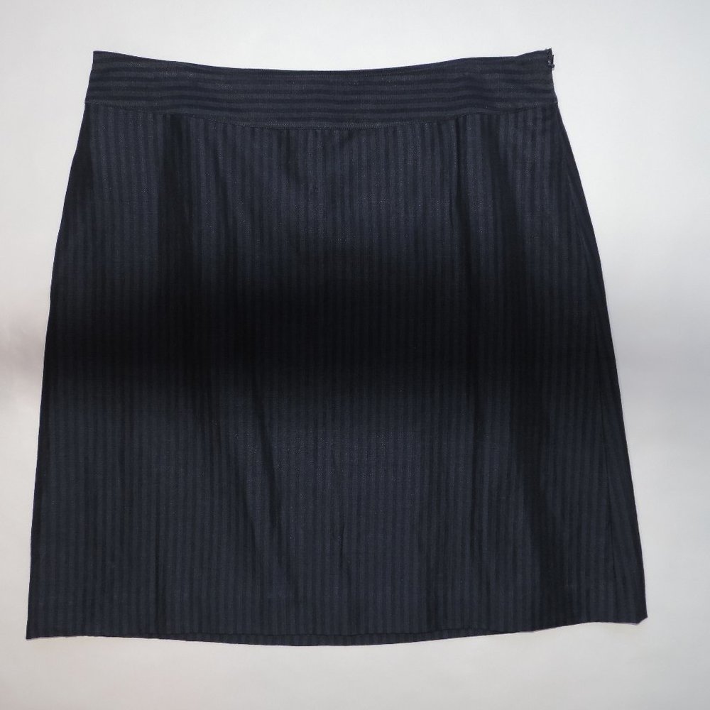 NWOT DKNY Donna Karan Navy Stripe Skirt All-season Wool sz 12